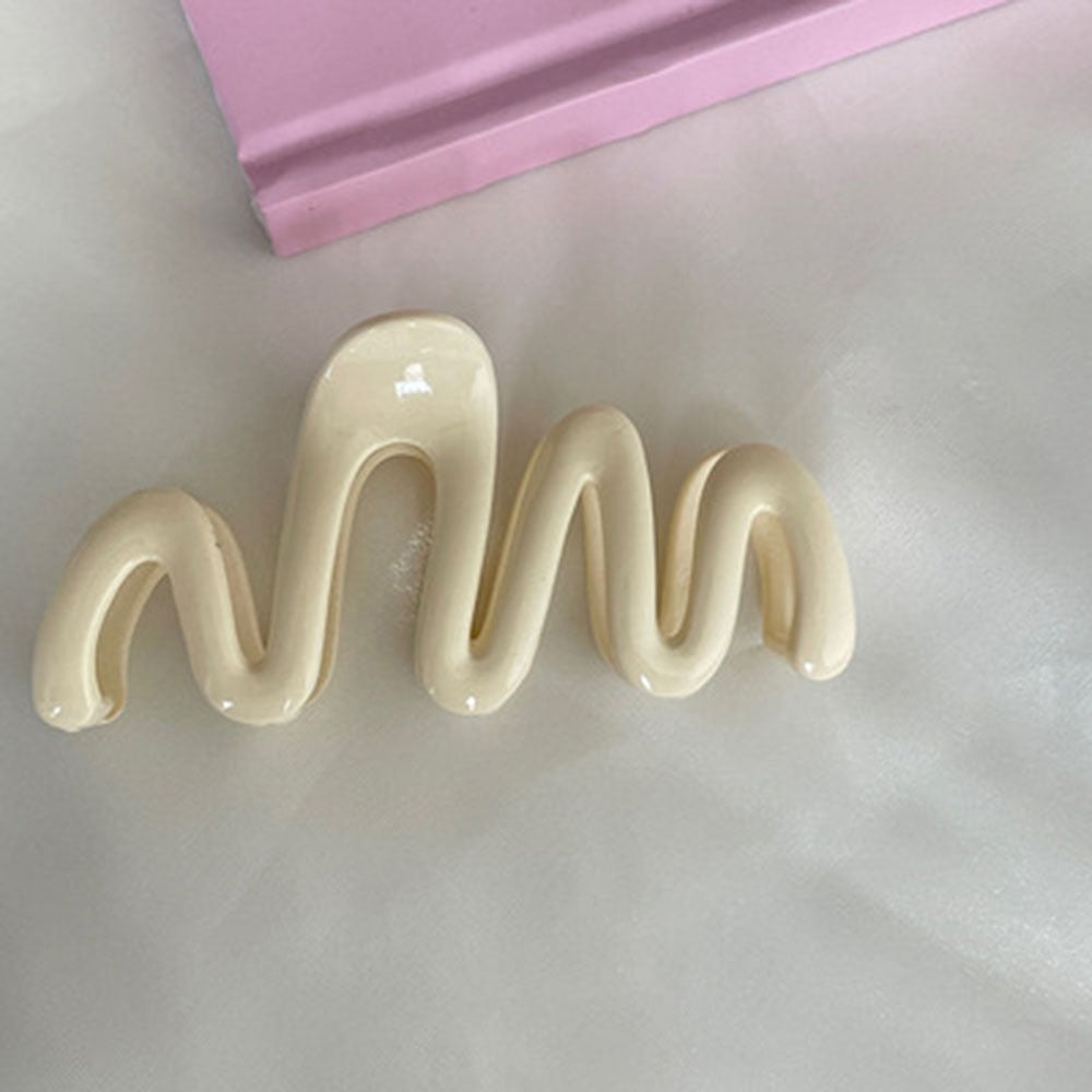 Groovy Cream Wave Hair Claw