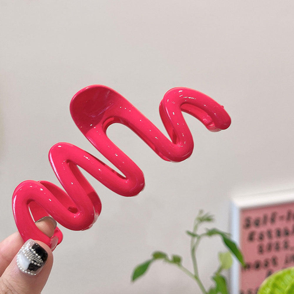 Groovy Fuchsia Wave Hair Claw