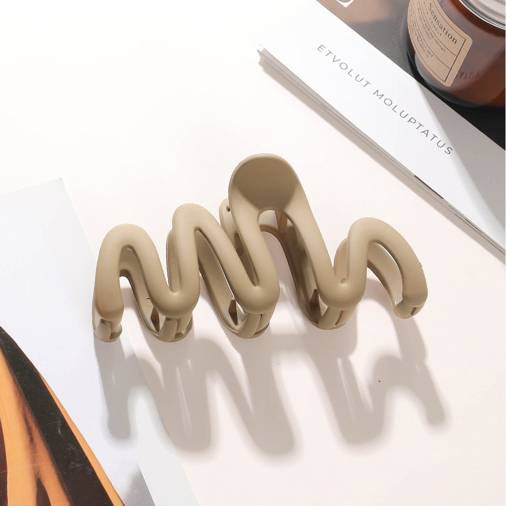 Groovy Khaki Wave Hair Claw