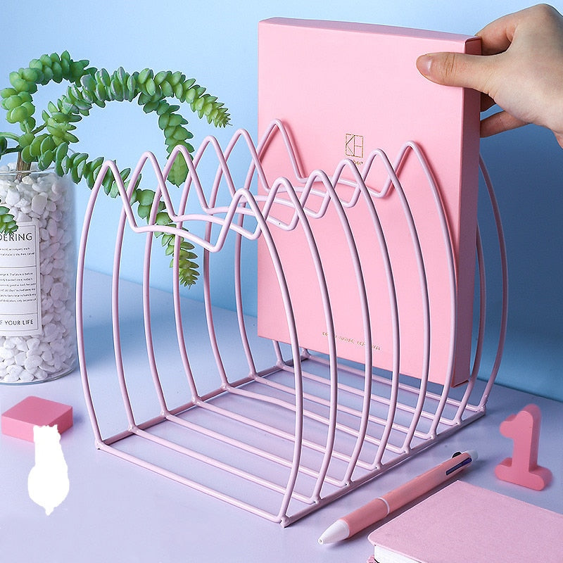 Kawaii Pink Metal Cat Desktop Organizer