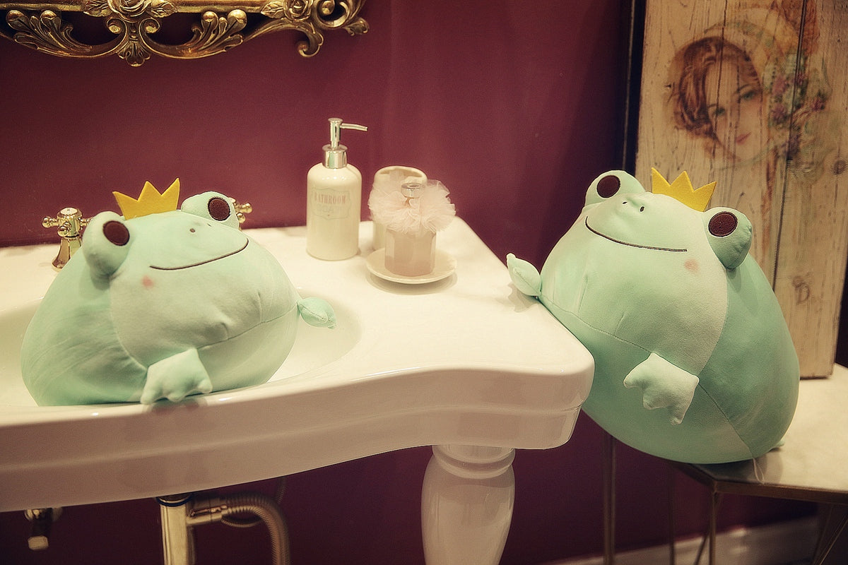 Kawaii Green Frog Prince Plushies
