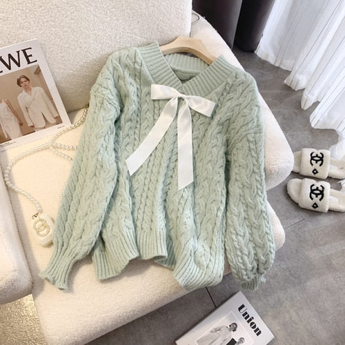Kawaii Sweet V-Beck Bow Sweater in Green