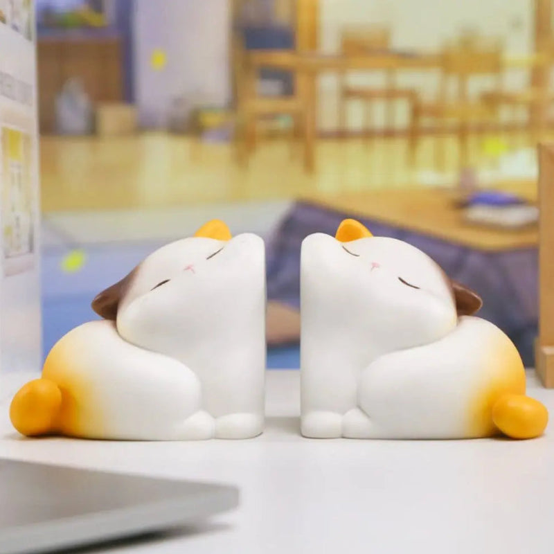 Kawaii Cutie Cats Bookends on a desk