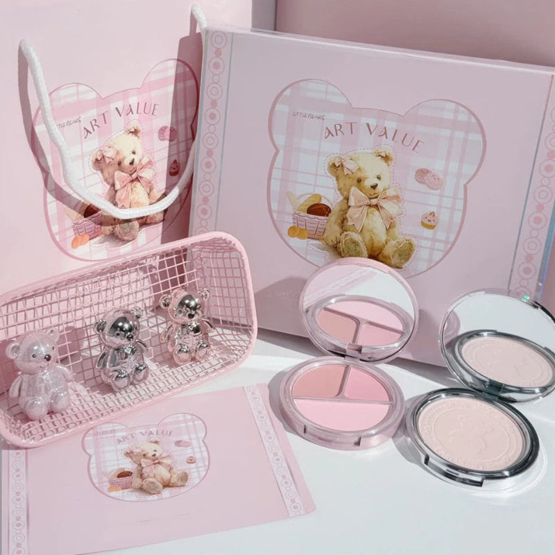 Kawaii Bear makeup compacts including accessories and books 