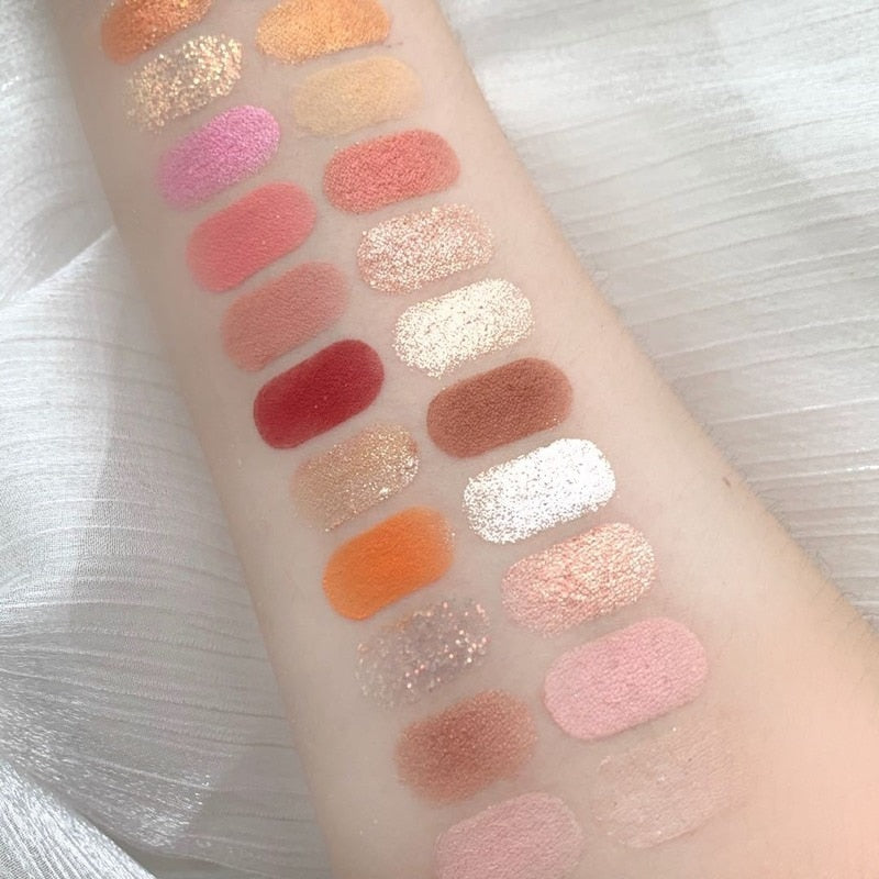 Kawaii Strawberry Eyeshadow Palette Swatch