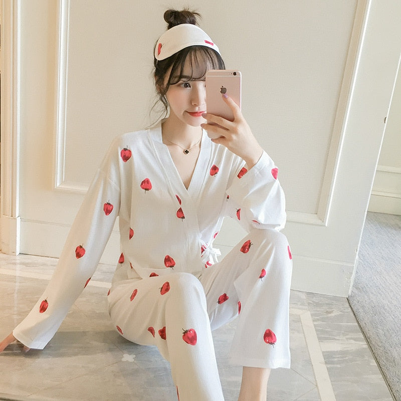Kawaii White Pajamas With Strawberry Print