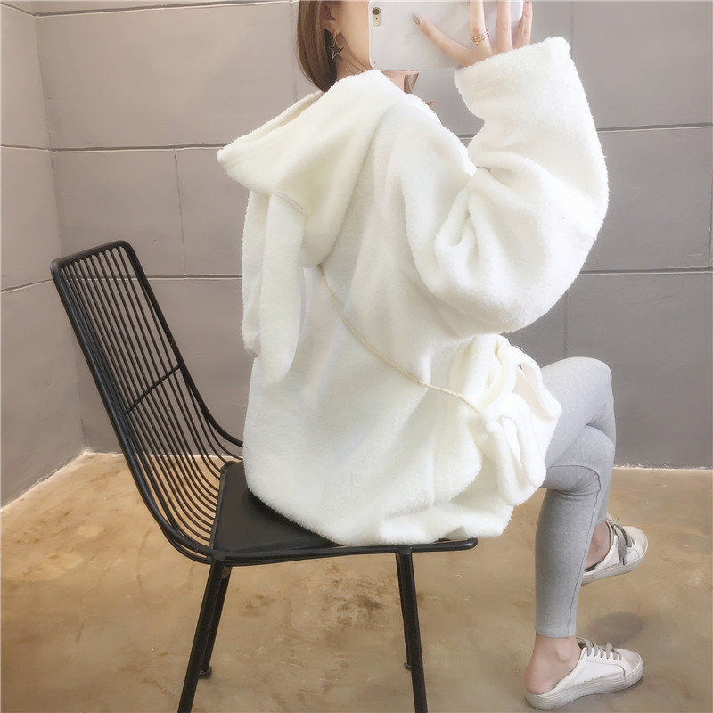 Model Wearing Kawaii White Loose Bunny Hoodie