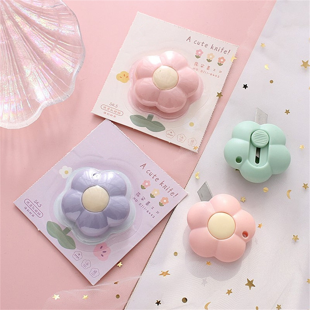 Kawaii Pastel Flower Box Cutters