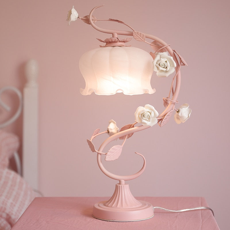 Kawaii Pink Flower Table Lamp