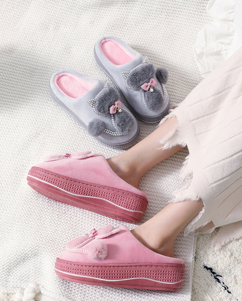 Kawaii Pink and Grey Cat Pearls Slippers